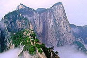 Священная гора Хуашань // lookinchina.com
