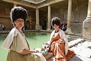 Актеры помогают туристам погрузиться в атмосферу времен римского владычества. // Sam Frost