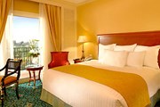 Самый дешевый номер в отеле стоит $195 за ночь. // marriott.com