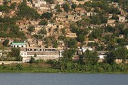 Город Мванза лежит на берегу озера Виктория. // Wikipedia