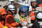 33 шахтера были подняты на поверхность после двух месяцев спасательных работ. // AFP