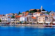 Туристов привлекает отдых в Хорватии. // kollin.hu