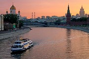 Совершить прогулку по Москве-реке можно и зимой. // teplohod.com