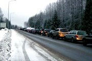Предпраздничные очереди на российско-финляндской границе достигают гигантских размеров. // Travel.ru