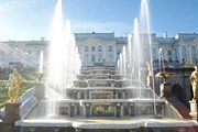 Петергофские фонтаны – популярнейшая достопримечательность Петербурга. // peterhofmuseum.ru