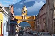 Антигуа-Гуатемала входит в Cписок Всемирного наследия ЮНЕСКО. // Wikipedia