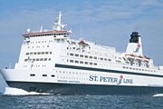 В порт Петербурга заходит все больше судов с туристами. // saint-petersburg.ru