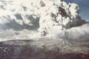 Извержение Пуеуэ в 1960 году // Wikipedia