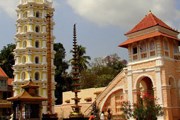 В храм Махаласа-Нарайани не пустят туристов. // travel.sulekha.com