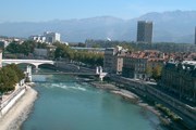 Гренобль - в числе самых известных городов региона Рона - Альпы. // Wikipedia