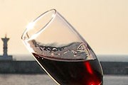 Туристы смогут попробовать лучшие крымские вина. // Travel.ru