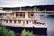 Старинный колесный пароход "Н.В. Гоголь" // nissa-tour.ru