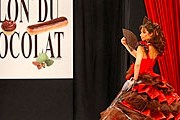 В программе ярмарки - дефиле шоколадных платьев. // chinaapparel.net