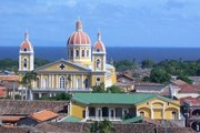 В Гранаду приезжает половина всех гостей Никарагуа. // eiu.edu