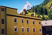 Отель предлагает комфортабельное размещение за разумную плату. // hotel-zermatt.com