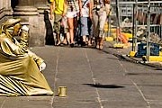 "Живые статуи" в Риме приравнены к вымогателям. // wordpress.com