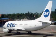 Самолет UTair в аэропорту Ростова // Travel.ru