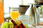 Отели предлагают завтрак за 1 евро. // hotelfandb.com