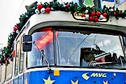 По городу курсирует рождественский трамвай. // muenchen.de