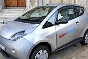В Париже можно взять напрокат электромобиль. // paris.fr