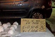 В Неаполе торгуют снежками. // wakeupnews.eu