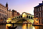 Туристам рассказывают небылицы о Венеции. // traveltrout.co.uk