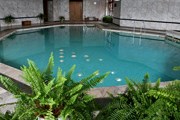 В отеле есть бассейн с подогретой морской водой. // auskahotel.lt