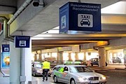 Новые знаки помогут найти легальное такси. // rp.pl