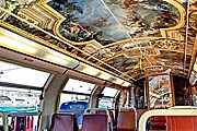 Зеркальная галерея, воспроизведенная в вагоне поезда. // chateauversailles.fr