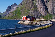 Лето - лучшее время в Северной Норвегии. // iStockphoto / Harvepino
