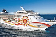 Рейсы выполняются на лайнере Norwegian Sun. // cruisecritic.com