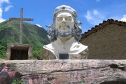 Один из монументов Че Геваре в Боливии // Wikipedia