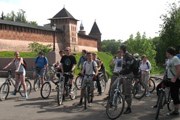 Осмотреть Новгород можно в рамках велотура. // visitnovgorod.ru
