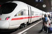 Поезд ICE из Штутгарта на вокзале Цюриха // Travel.ru