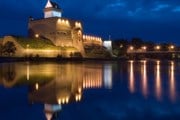 На три дня Нарвский замок станет ночным кинотеатром. // iStockphoto