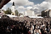 Фестиваль привлекает сотни любителей острых ощущений. // chilifest.fi