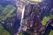 Водопад Анхель - достопримечательность Венесуэлы. // artsonearth.com