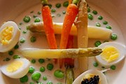 Блюда высокой кухни по доступным ценам - популярная тенденция в Париже. // donttouchmyknife.com