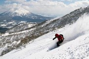 Сезон заканчивается в мае. // skijapan.com