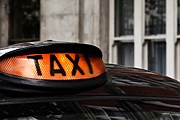 Лондонские такси – лучшие, но и самые дорогие. // iStockphoto / QQ7