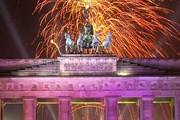 Праздничный Берлин привлекает туристов. // guardian.co.uk