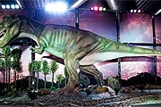 Динозавры выполнены в натуральную величину. // chatru.com