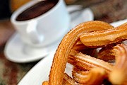 Названы кафе Мадрида, где готовят лучшие чуррос. // theprisma.co.uk