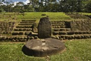 Гватемала сохранила древние памятники. // Diego Lezama