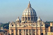 Туристы бронируют отели на время выборов Папы. // zdnet.com