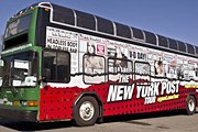 Автобус украшен заголовками The New York Post. // nypost.com