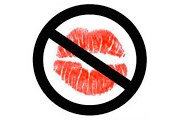 В баре запрещено целоваться. // terranauta.it