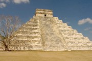 Чичен-Ица - древний город майя. // Aaron Logan