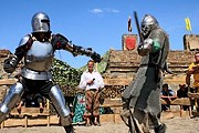 Посетители увидят рыцарские турниры. // festival-sudak.com