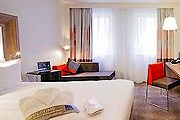 Отель стал первым в деловом центре. // hotels.com